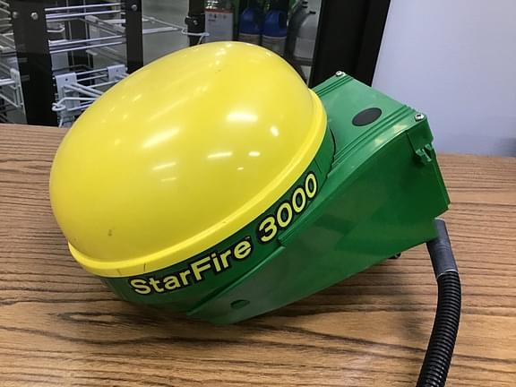 Image of John Deere StarFire 3000 equipment image 1