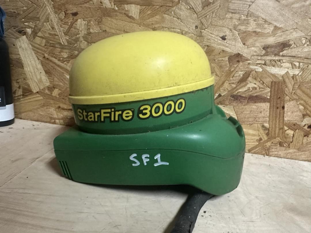 Image of John Deere StarFire 3000 Primary image