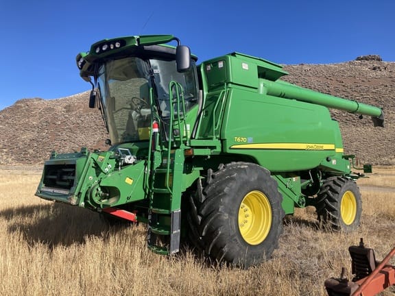 Main image John Deere T670