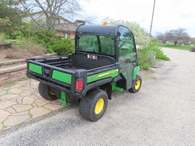 Image of John Deere Gator TE 4x2 equipment image 1