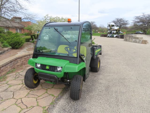 Image of John Deere Gator TE 4x2 equipment image 2