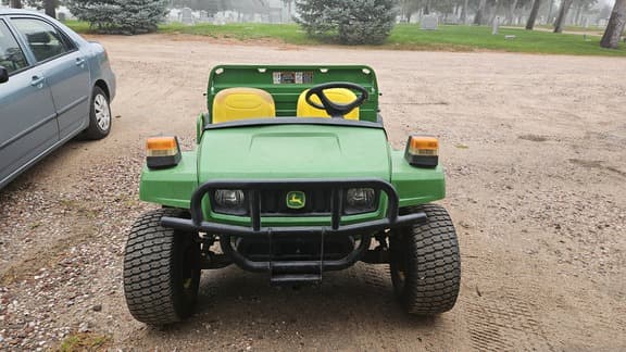 Image of John Deere Gator TS 4x2 equipment image 2