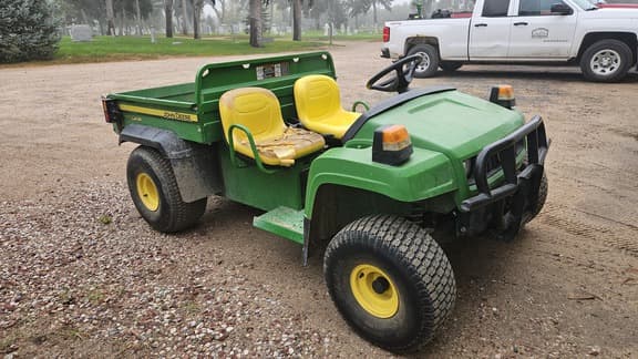 Image of John Deere Gator TS 4x2 equipment image 1