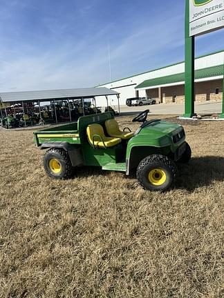 Image of John Deere Gator 4X2 equipment image 1