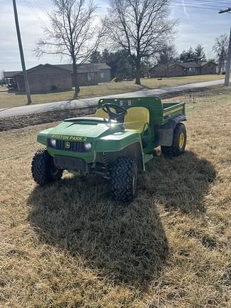 Image of John Deere Gator 4X2 equipment image 2