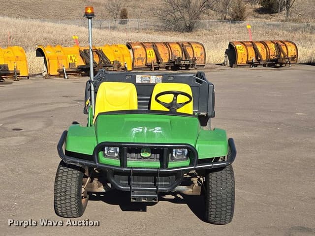 Image of John Deere Gator 4X2 equipment image 1