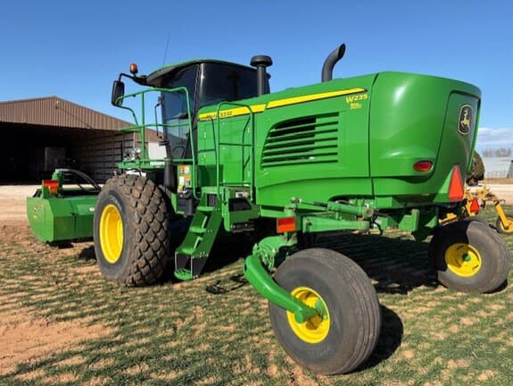 Image of John Deere W235 equipment image 2