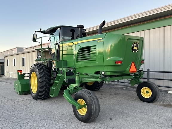 Image of John Deere W235 equipment image 3