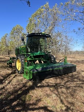 Image of John Deere W235 equipment image 4