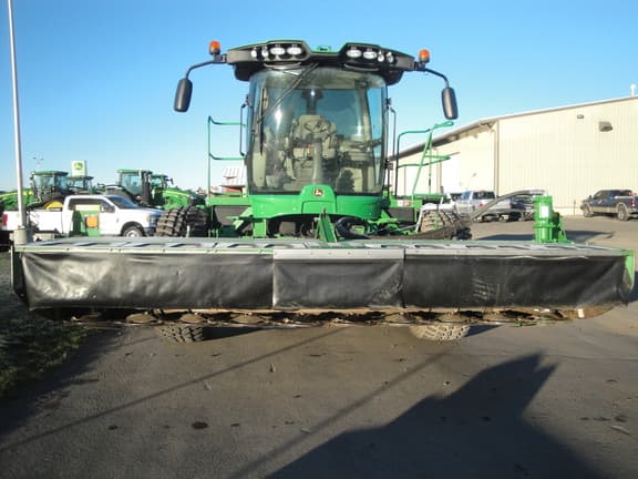 Image of John Deere W235 equipment image 2