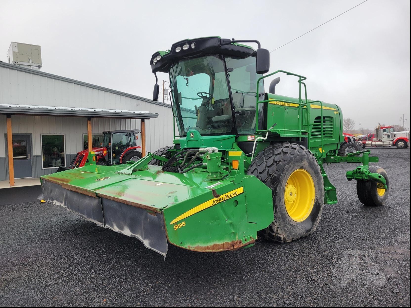2015 John Deere W235 Equipment Image0