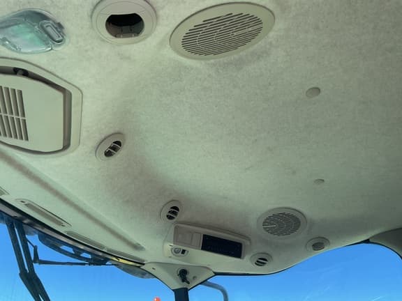 Image of John Deere W235 equipment image 4