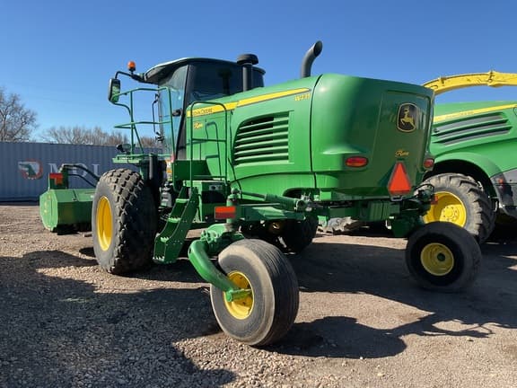 Image of John Deere W235 equipment image 3