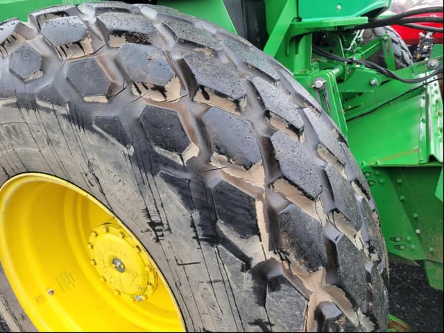 Image of John Deere W235 equipment image 4