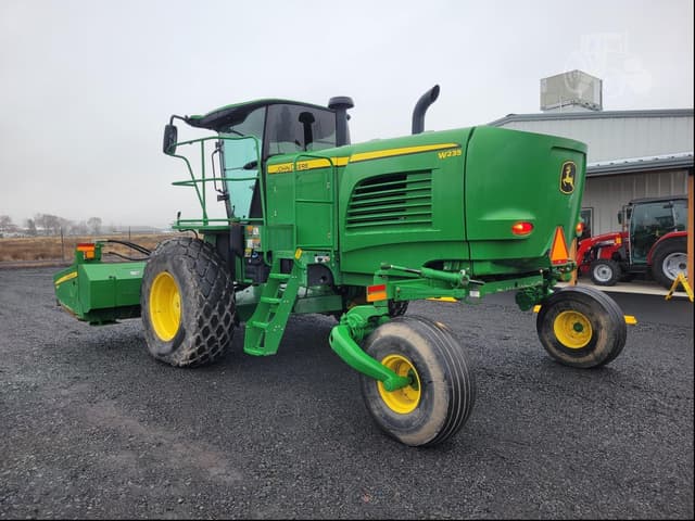 Image of John Deere W235 equipment image 1