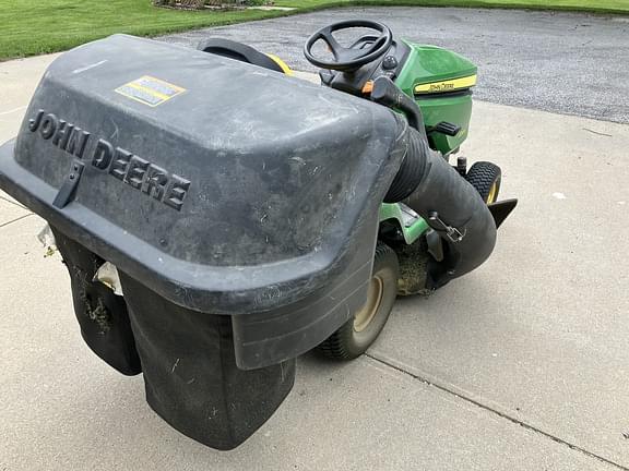 Image of John Deere X300 equipment image 4