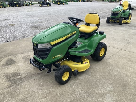 Image of John Deere X300 equipment image 1