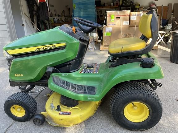 Image of John Deere X300 equipment image 2