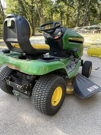 Image of John Deere X300 equipment image 3