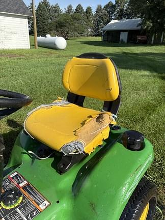 Image of John Deere X300 equipment image 3