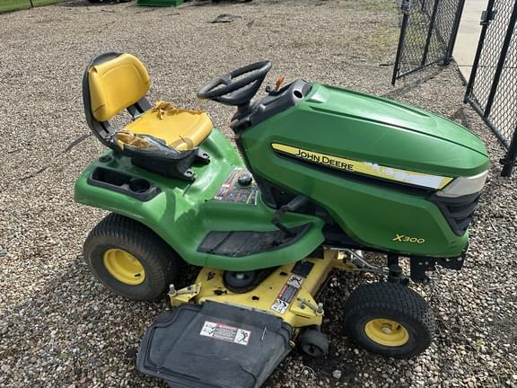 Image of John Deere X300 equipment image 1