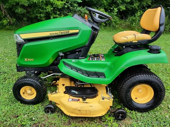 Image of John Deere X300 equipment image 1