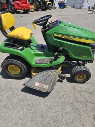 Image of John Deere X300 equipment image 3