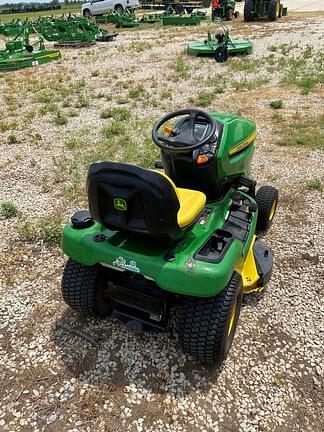 Image of John Deere X300 equipment image 4