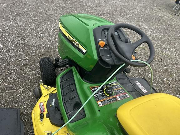 Image of John Deere X300 equipment image 3