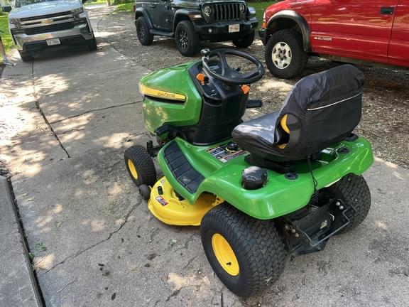 Image of John Deere X300 Image 0