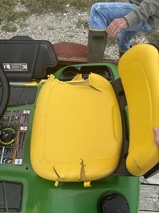 Image of John Deere X300 equipment image 1