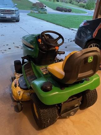 Image of John Deere X300 equipment image 4