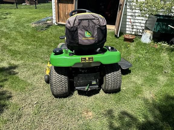 Image of John Deere X300 equipment image 3