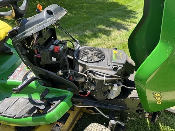 Image of John Deere X300 equipment image 4