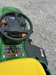 Image of John Deere X300 equipment image 3