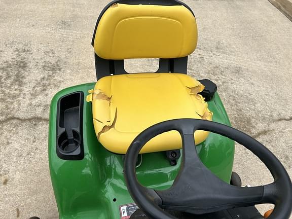 Image of John Deere X300 equipment image 4