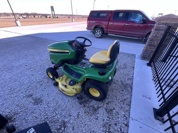 Image of John Deere X300 equipment image 2