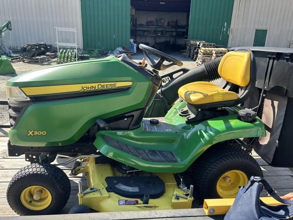 Image of John Deere X300 equipment image 1
