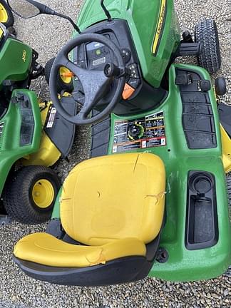 Image of John Deere X304 equipment image 4