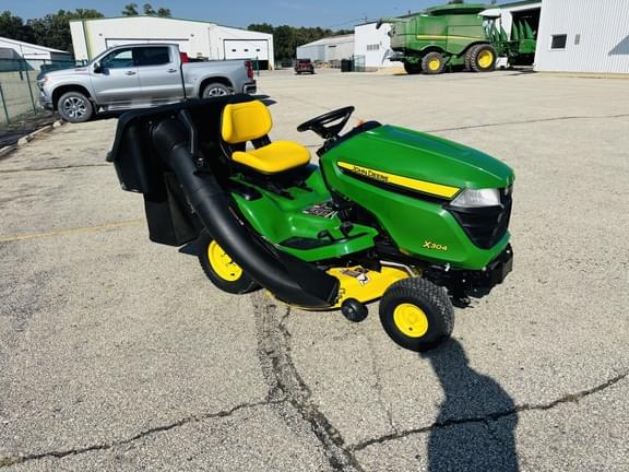 Image of John Deere X304 Primary image