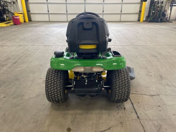 Image of John Deere X304 equipment image 4