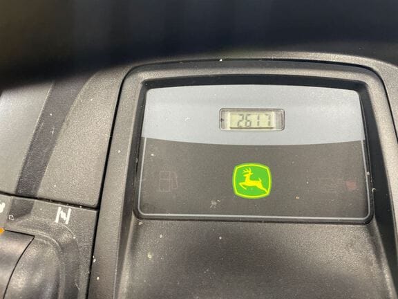 2015 John Deere X304 Equipment Image0