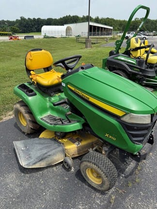 2015 John Deere X310 Equipment Image0