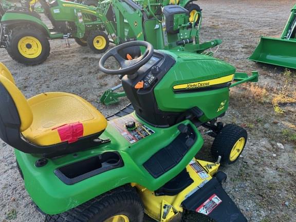Image of John Deere X320 equipment image 1
