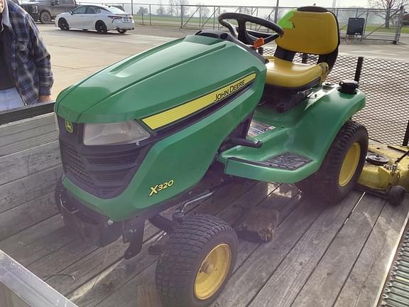 Image of John Deere X320 equipment image 1