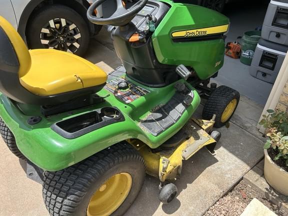 Image of John Deere X320 equipment image 2