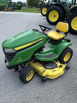 Image of John Deere X320 equipment image 3