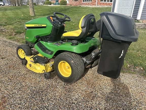 Image of John Deere X320 equipment image 2