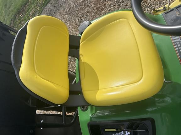 Image of John Deere X320 equipment image 4