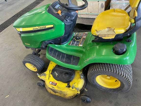 Image of John Deere X320 equipment image 2